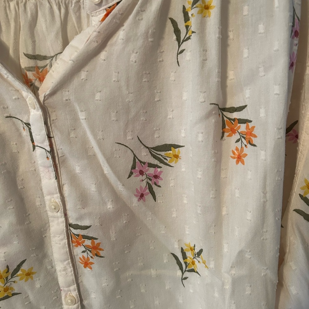 Old Navy Floral Long Sleeve Top - Picture 2 of 4